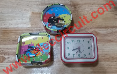 001_Cheap Quartz Alarm Clock