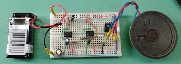 Assemble-police-siren-555-circuits-on-breadboard