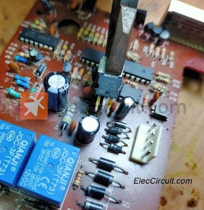 7805 chip of recycling electronic circuit boards