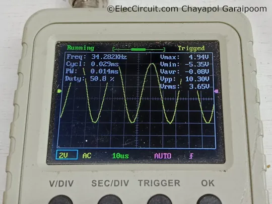 two-BC549B common-emitter amplifier with common-collector output showing 10v output even with 1k ohm load